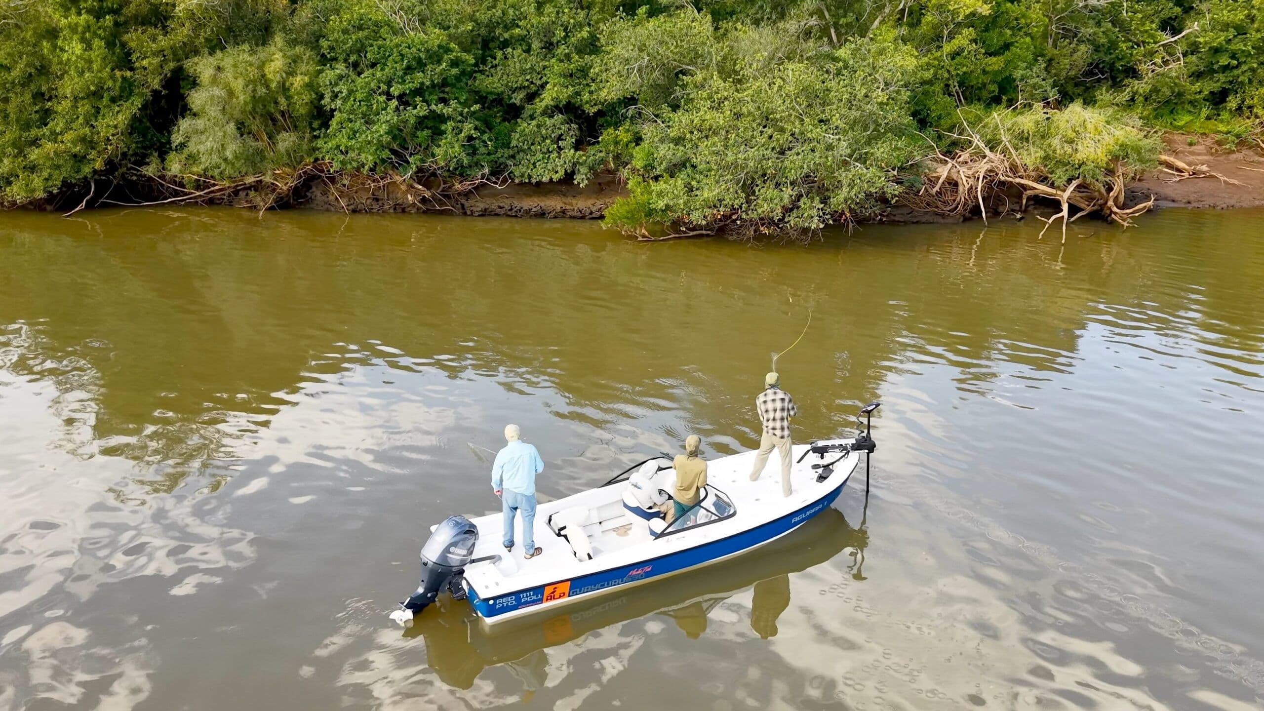 Fly fishing the Río Guaycurú